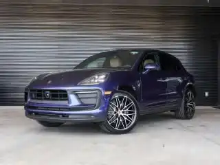 2026 Porsche Macan Base's photo