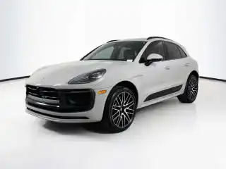 2025 Porsche Macan T's photo