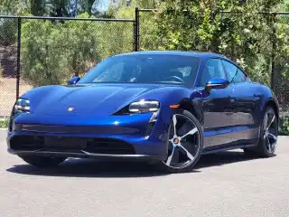 2022 Porsche Taycan Base's photo