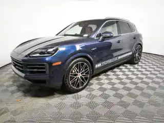 2026 Porsche Cayenne E-Hybrid's photo