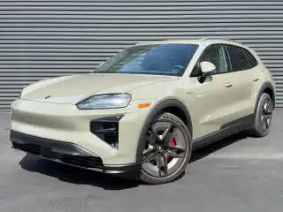2026 Porsche Cayenne Cayenne Turbo Electric's photo