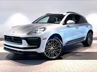 2026 Porsche Macan Base's photo