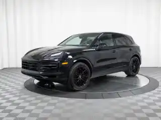 2026 Porsche Cayenne Base's photo