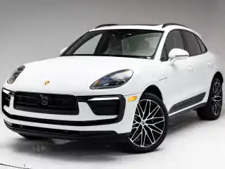 2026 Porsche Macan's photo