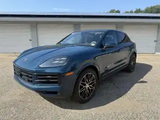 2024 Porsche Cayenne Base's photo