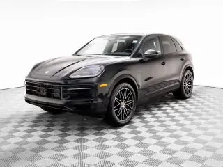 2026 Porsche Cayenne Base photo 5