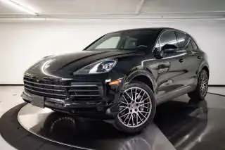 2023 Porsche Cayenne Platinum Edition's photo