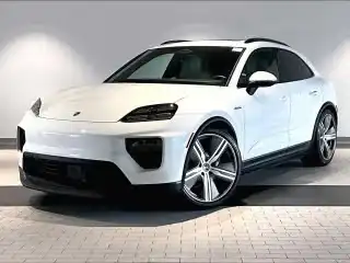 2025 Porsche Macan Macan 4 Electric's photo