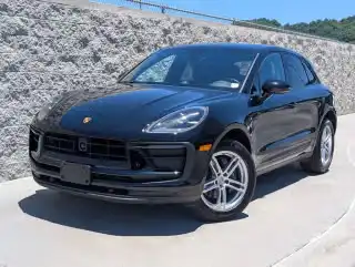 2024 Porsche Macan Base's photo