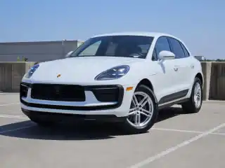 2026 Porsche Macan T's photo