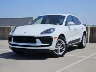 2026 Porsche Macan T's photo