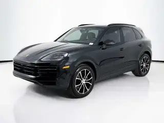2026 Porsche Cayenne Base photo 5