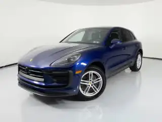 2026 Porsche Macan Base's photo