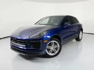 2026 Porsche Macan Base's photo