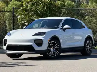2026 Porsche Macan Macan Electric's photo