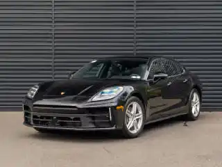 2025 Porsche Panamera 4's photo