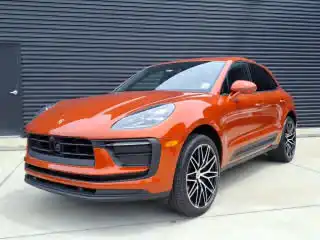 2024 Porsche Macan T's photo