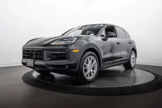 2026 Porsche Cayenne Base photo 1