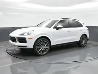 2023 Porsche Cayenne Platinum Edition photo 1