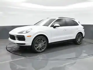 2023 Porsche Cayenne Platinum Edition's photo