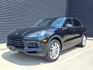 2019 Porsche Cayenne Base's photo
