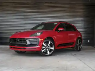 2026 Porsche Macan T's photo