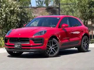 2026 Porsche Macan T's photo