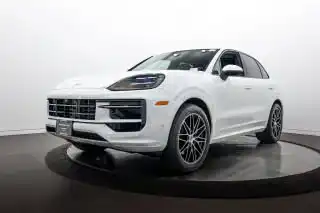 2026 Porsche Cayenne Base's photo