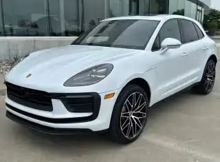 2026 Porsche Macan T's photo