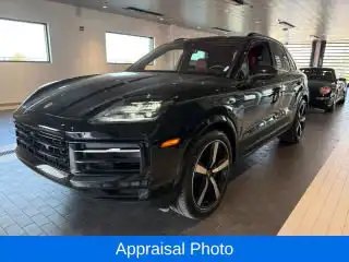 2026 Porsche Cayenne Base's photo