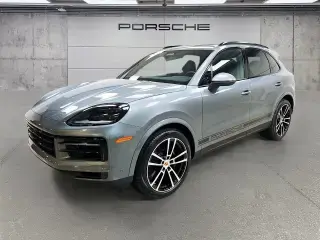2026 Porsche Cayenne Base photo 5