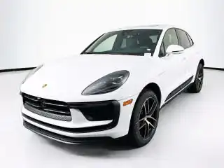 2026 Porsche Macan Base's photo