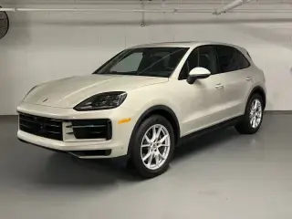 2026 Porsche Cayenne Base photo 5