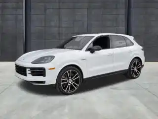 2025 Porsche Cayenne E-Hybrid's photo