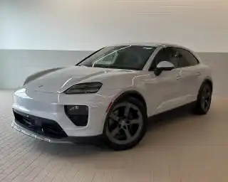 2025 Porsche Macan Macan 4 Electric's photo