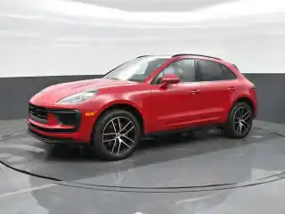 2024 Porsche Macan T's photo