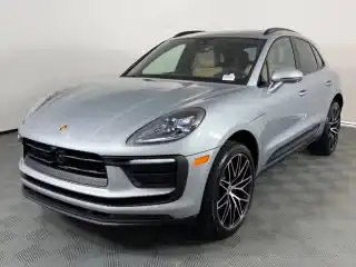 2026 Porsche Macan Base's photo