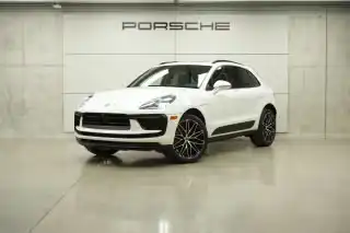 2026 Porsche Macan Base's photo