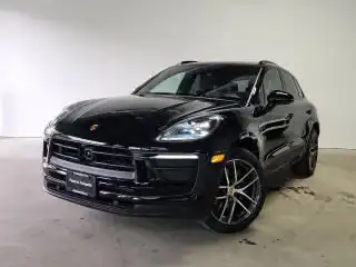 2026 Porsche Macan Base's photo