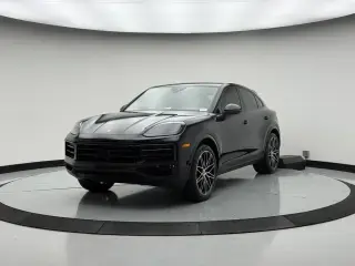 2024 Porsche Cayenne Base photo 5