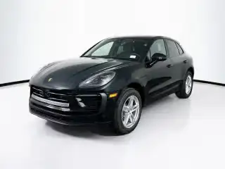 2026 Porsche Macan Base's photo