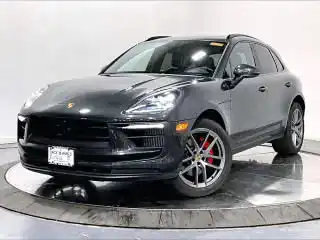 2023 Porsche Macan S's photo