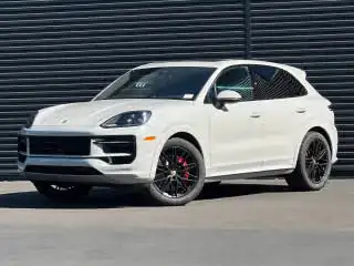 2026 Porsche Cayenne S's photo