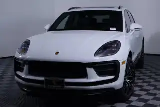 2026 Porsche Macan T's photo