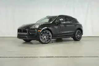2025 Porsche Macan Base's photo