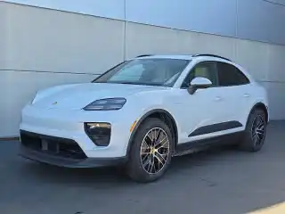 2026 Porsche Macan Macan Electric's photo