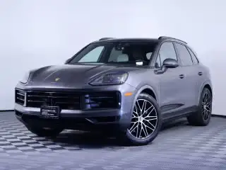 2025 Porsche Cayenne Base photo 1
