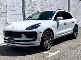 2025 Porsche Macan S's photo