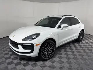 2025 Porsche Macan Base photo 5