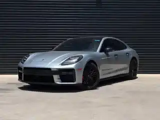2026 Porsche Panamera GTS's photo